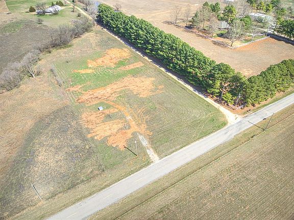 2nd image of 7771 York Rd