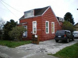 2504 3rd St, Tillamook, OR 97141