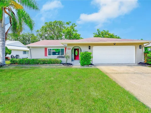 8402 Roxboro Dr, Hudson, FL 34667