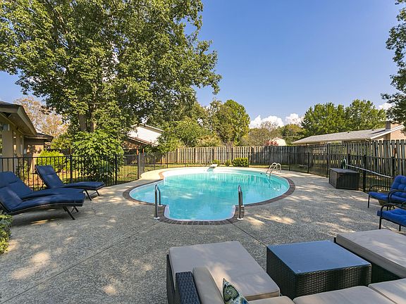 4th image of 109 Lake Side Ct