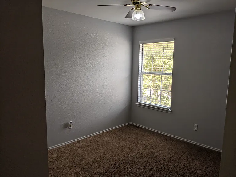 1702 Southwestern Trl — Photo 12