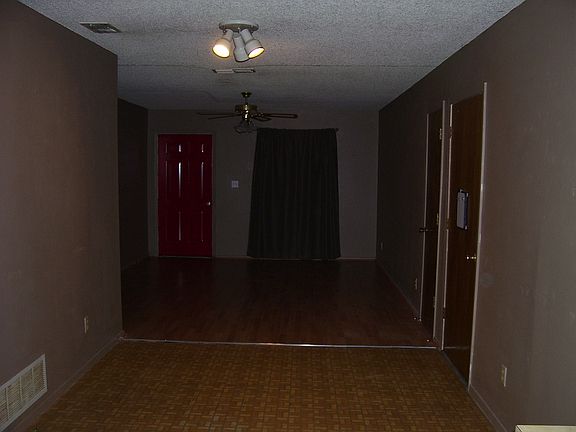 2nd image of 812 N Clay St