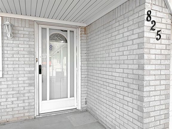 3rd image of 825 Vickie Dr