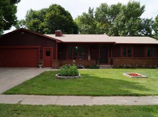 2015 E 16th St, Fremont, NE 68025