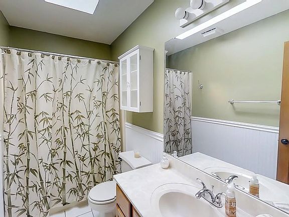 2nd bathroom upstairs