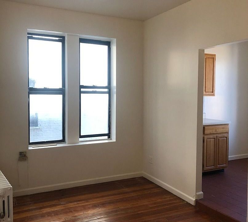 2nd image of 3118 42nd St APT 11