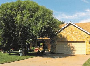143 N Chapel Dr, Andover, KS 67002