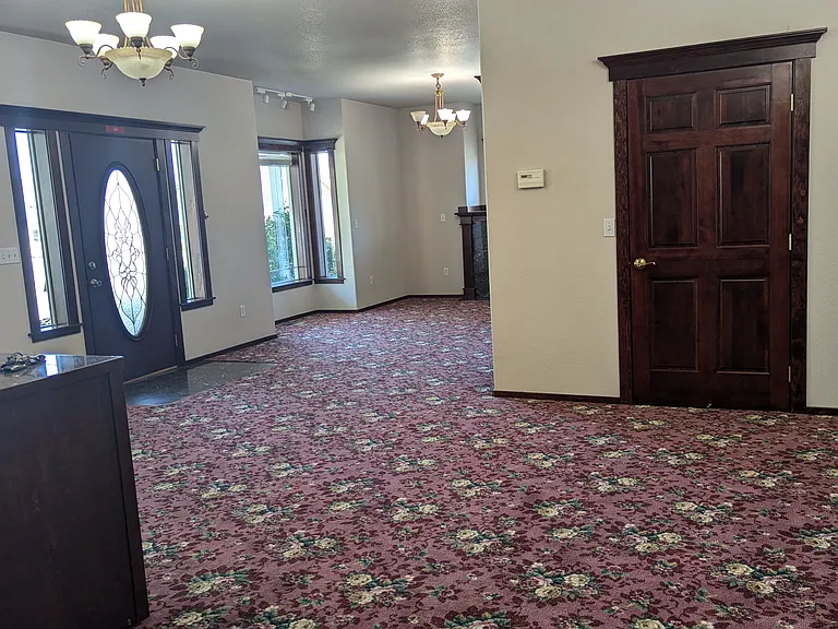 142 S Main St #B — Photo 10