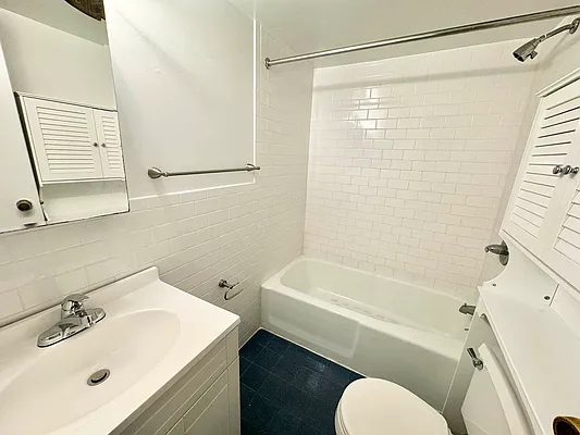 Rented by J PRESTON AND ASSOCIATES INC | media 5