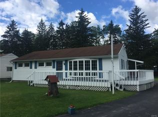 4 Riverside Dr, Auburn, NY 13021