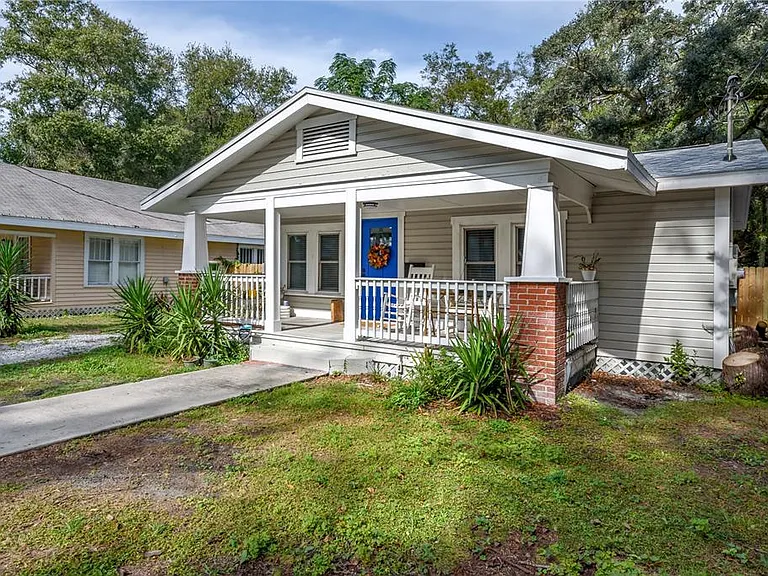 806 E Hamilton Ave — Photo 2