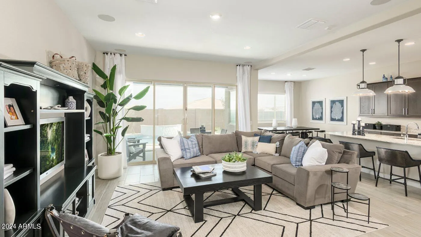 4 bed, 3.0 bath, 2649 sqft, $4,850 — Photo 4