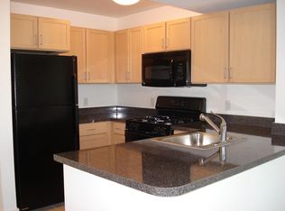 800 4th St SW APT N510, Washington, DC 20024