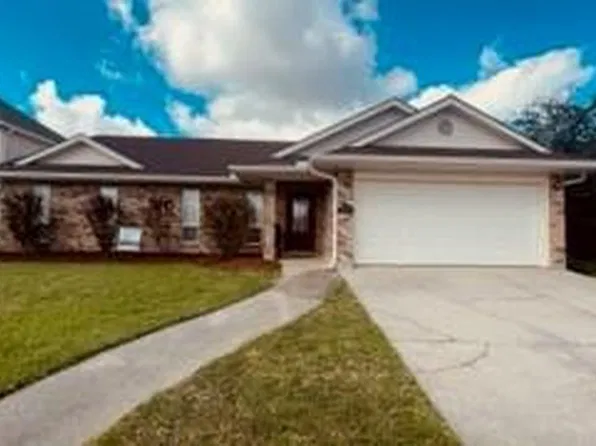 7300 Beauvoir Ct, New Orleans, LA 70128