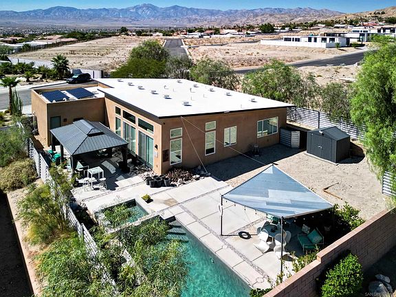 2nd image of 13868 Avenida La Vis