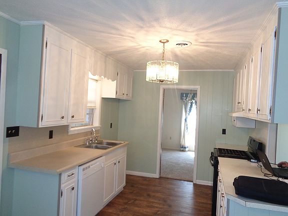 4th image of 836 S Natchez St
