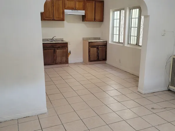 1305 E 56th St #1307-1/2, Los Angeles, CA 90011