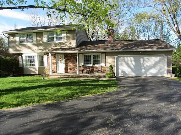 2nd image of 48 Rolling Hill Dr