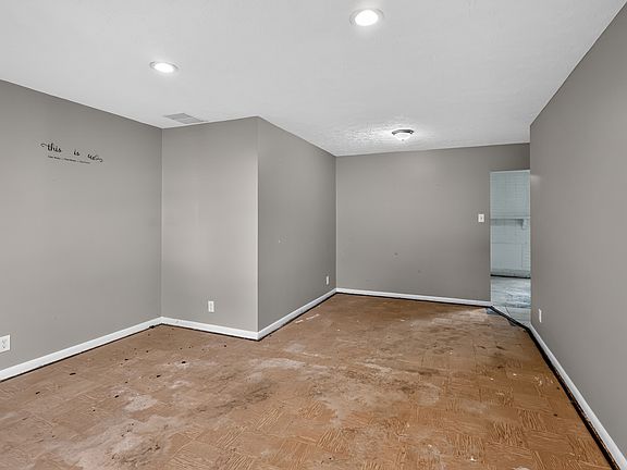 5th image of 1745 Orchid Ct