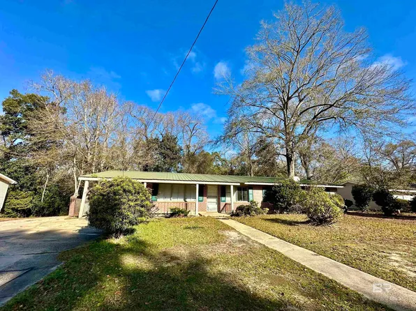 114 Dawson St, Brewton, AL 36426