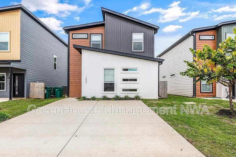 1041 Ventnor Ave