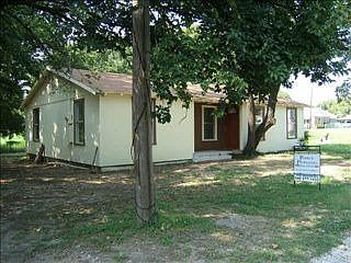 1st image of 304 E Franklin St