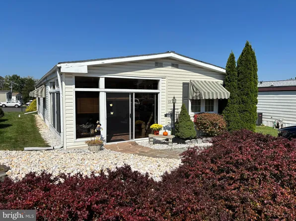 53 Neshaminy Falls Cir, North Wales, PA 19454