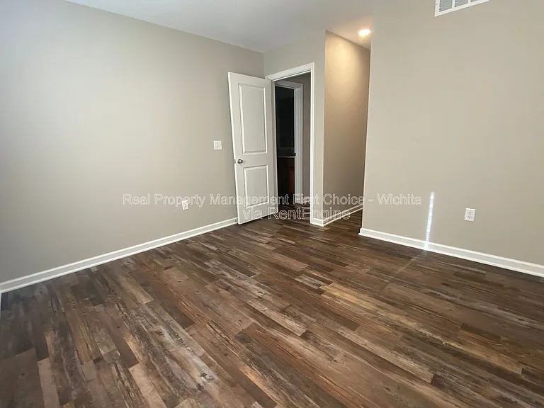 10607 E Kinkaid Ave — Photo 31