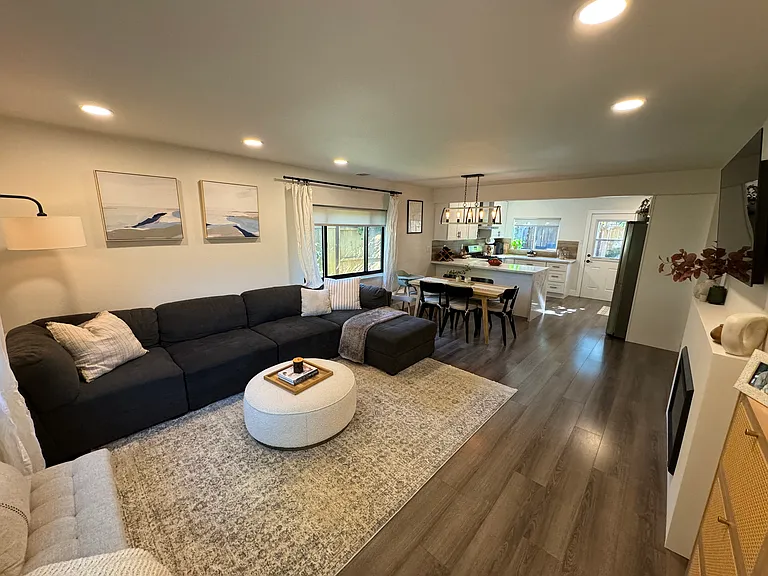 3151 Arroba Way — Photo 2