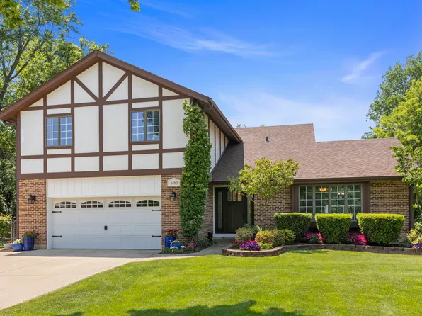 5760 Woodward Ave, Downers Grove, IL 60516