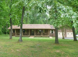 543 Jackson Forest Rd, Paris, TN 38242