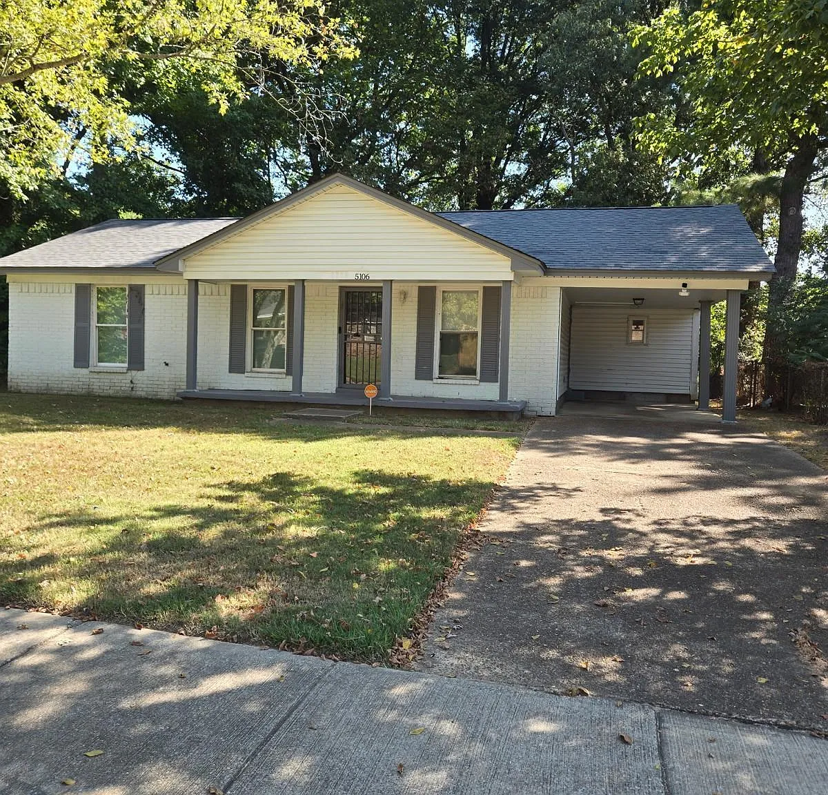 3 bed, 2.0 bath, $1,075 — Photo 2