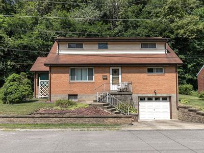 1000 Pennsylvania Ave, Pitcairn, PA, 15140