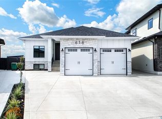 618 Nightingale Cv, Saskatoon, SK S7L6X7