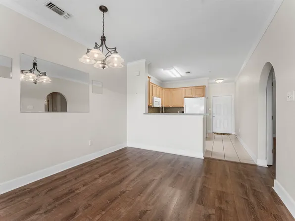 12386 River Highlands Dr Unit F, Saint Amant, LA 70774