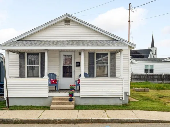 44 Highland Avenue, Hampton, NH 03842