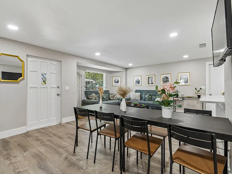 4906 W Cleveland St — Photo 12