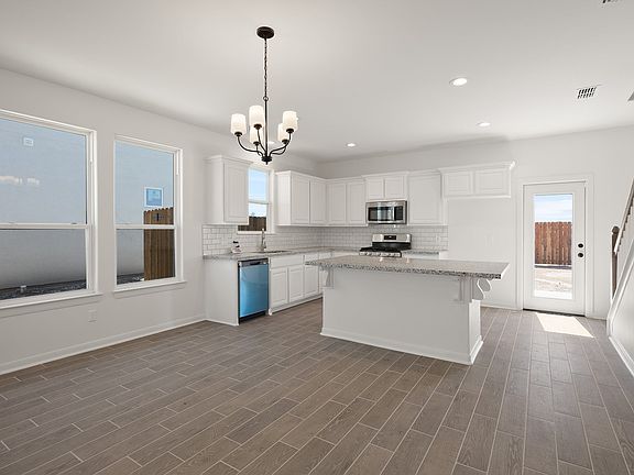 5th image of 534 E Laguna Madre St