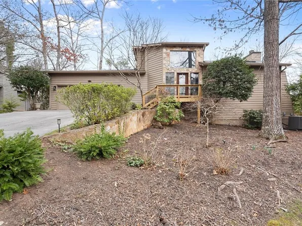 4240 Loch Highland Pkwy NE, Roswell, GA 30075