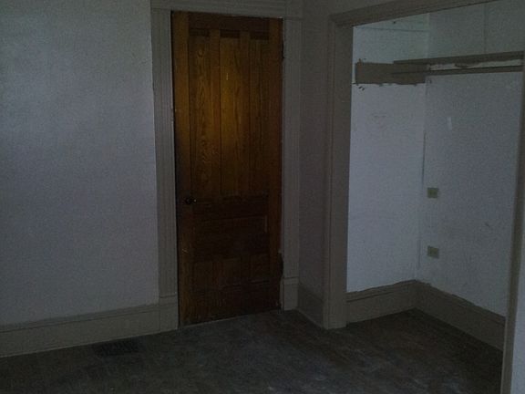 3rd image of 54 Lincoln Ave