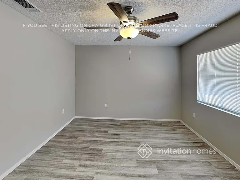 550 N 64th St — Photo 16