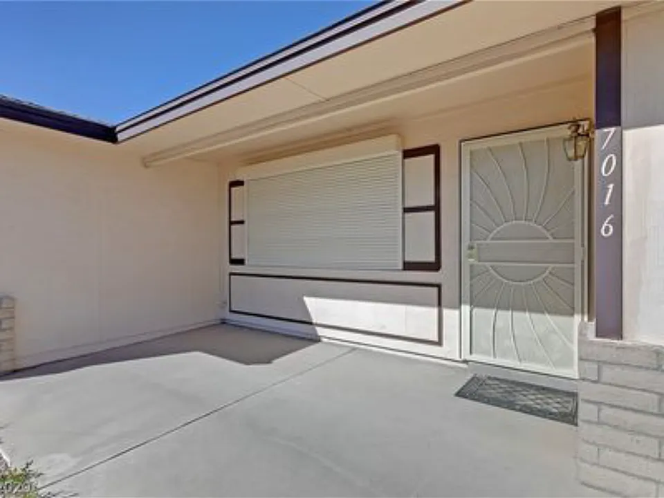 7016 Hurricane Way