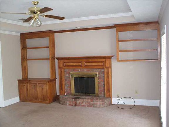 2nd image of 124 Eastwood Dr
