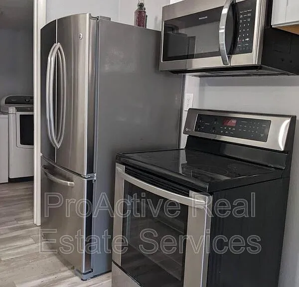 701 Arthur Ave — Photo 5
