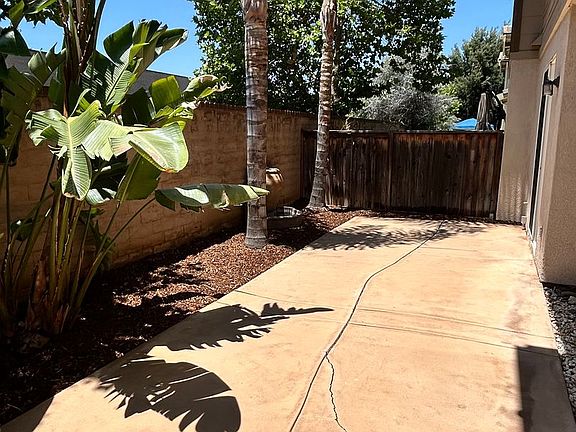 3rd image of 25031 Quince Hill St
