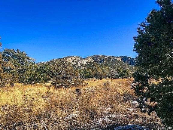 3rd image of 121 Cedar Ridge Road