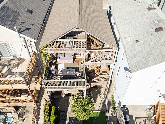 2nd image of 1537 W Haddon Ave #1B