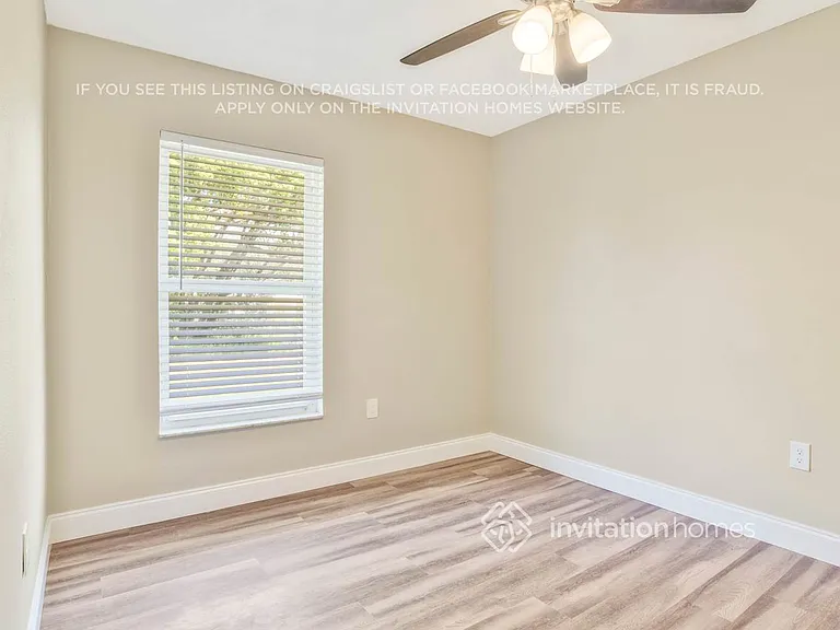 316 E Rose Ln — Photo 12