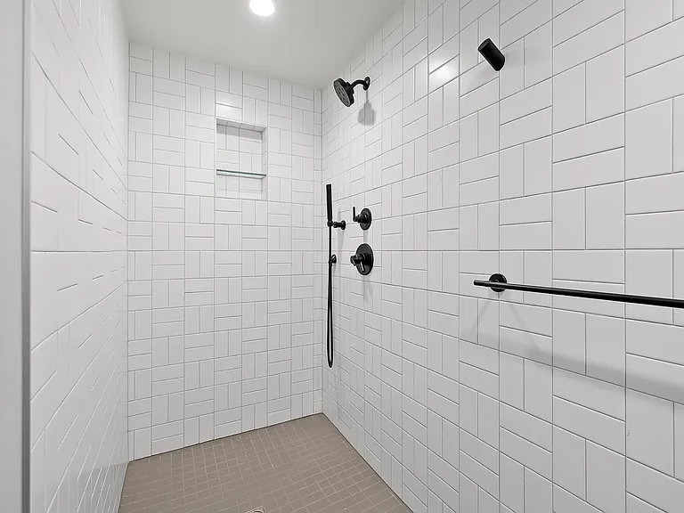 2323 2nd Ave S #1A — Photo 28