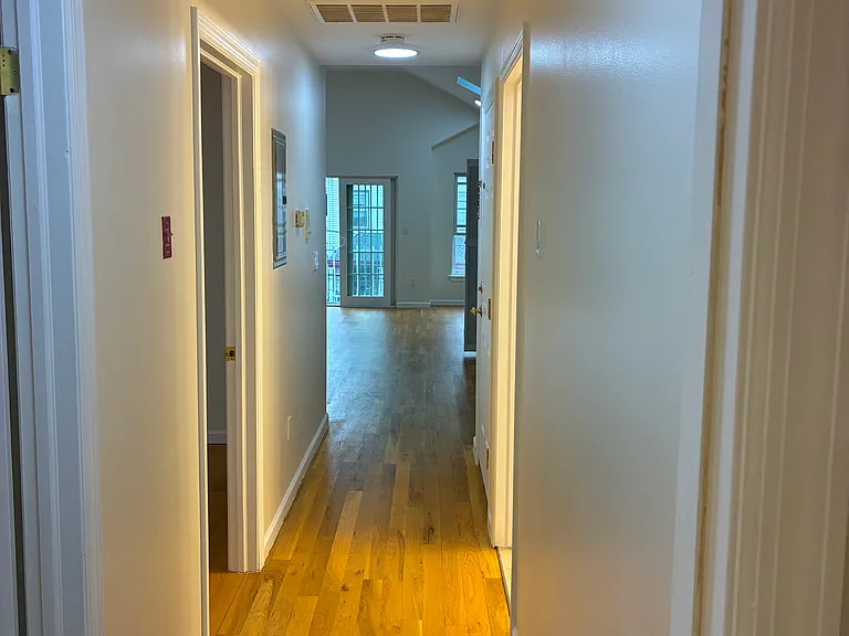 116 Oak St #2 — Photo 24